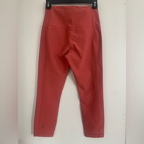 MPG Women’s Dashing High Waisted Recycled Capri (Size: S) - Picture 4 of 8